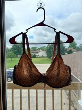 Victoria’s Secret Body By Victoria Cheetah Print Unlined Demi Bra size 40DD